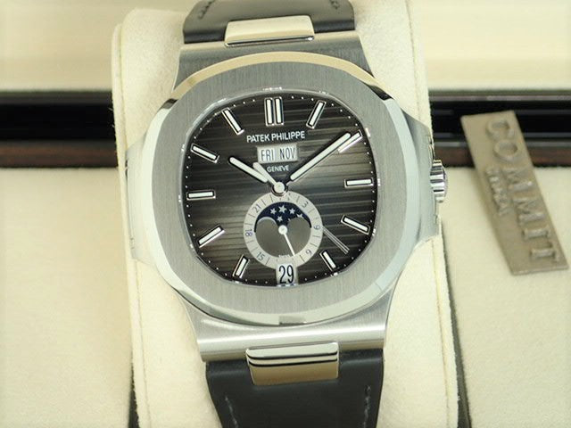 Patek Philippe Nautilus Annual Calendar [Good Condition]