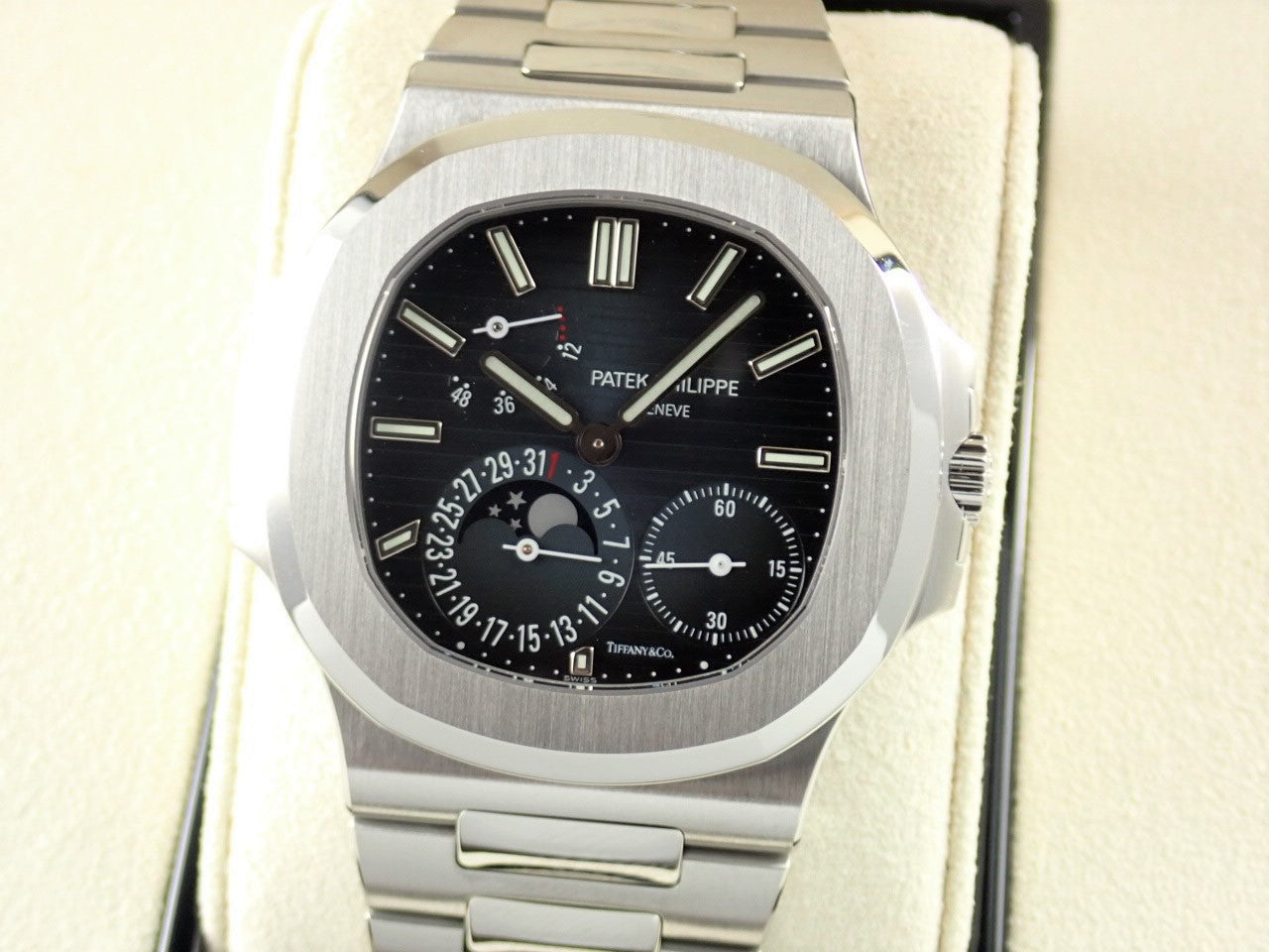 パテックフィリップ ノーチラス 5712/1A-001 ブラック nautilus