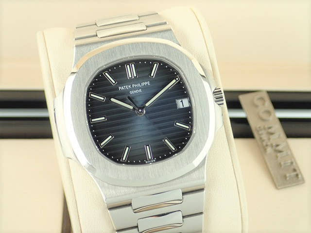 パテックフィリップ ノーチラス Ref.5711/1A-010 ブラックブルー文字盤 中古 nautilus-74