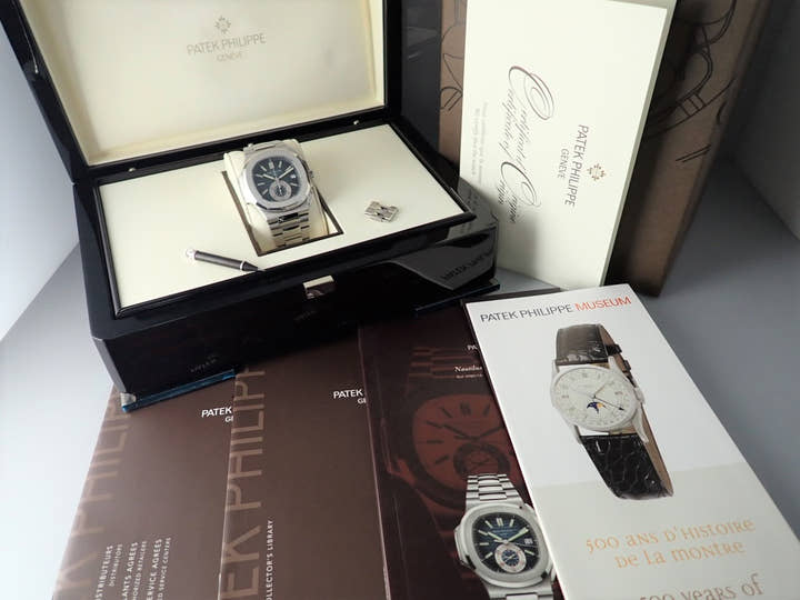 パテックフィリップ ノーチラス Ref.5980/1A-001 ブラックブルー文字盤 中古 nautilus-76