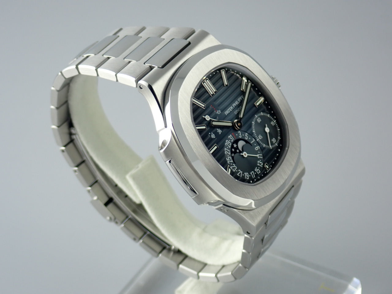 Patek Philippe Nautilus Petitcon [Excellent condition]