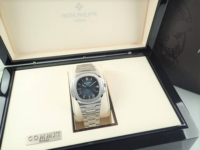 パテックフィリップ ノーチラス Ref.5711/1A-001 ブラックブルー文字盤 中古 nautilus-56