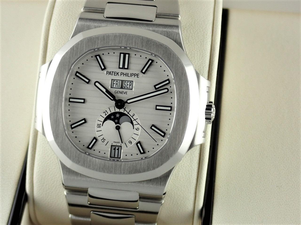 Patek Philippe Nautilus Annual Calendar &lt;Warranty, Box, etc.&gt;