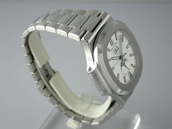 パテックフィリップ ノーチラス Ref.5726/1A-010 ホワイト文字盤 中古 nautilus-82