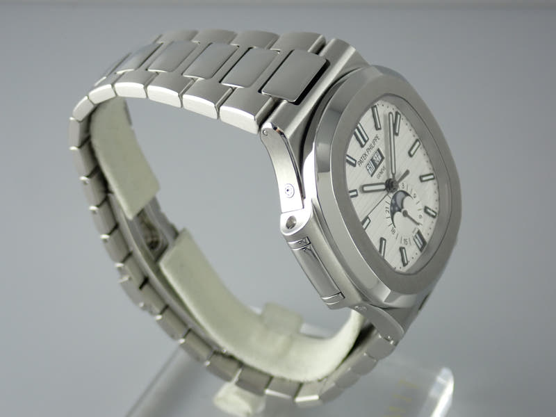 パテックフィリップ ノーチラス Ref.5726/1A-010 ホワイト文字盤 中古 nautilus-82