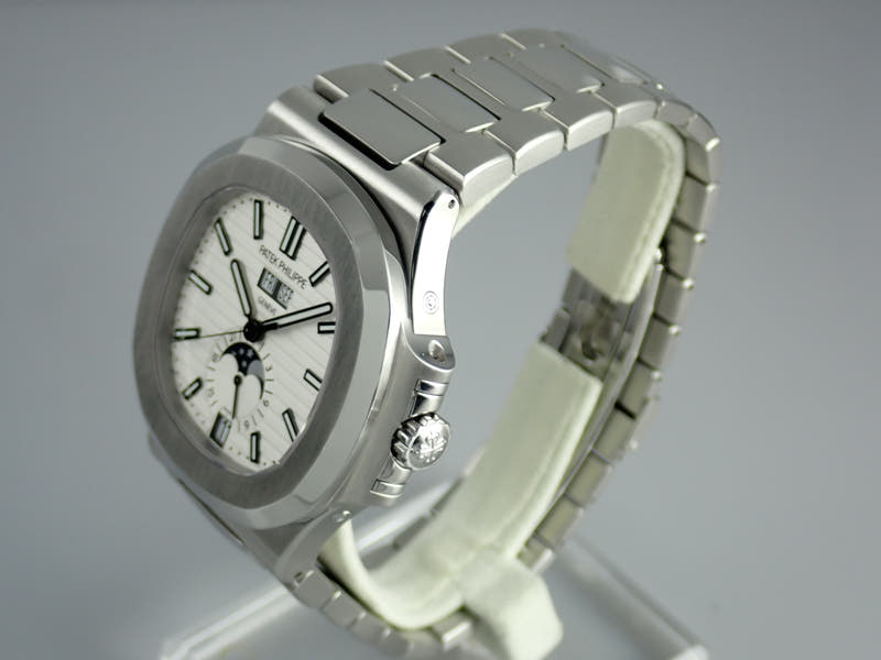 パテックフィリップ ノーチラス Ref.5726/1A-010 ホワイト文字盤 中古 nautilus-82