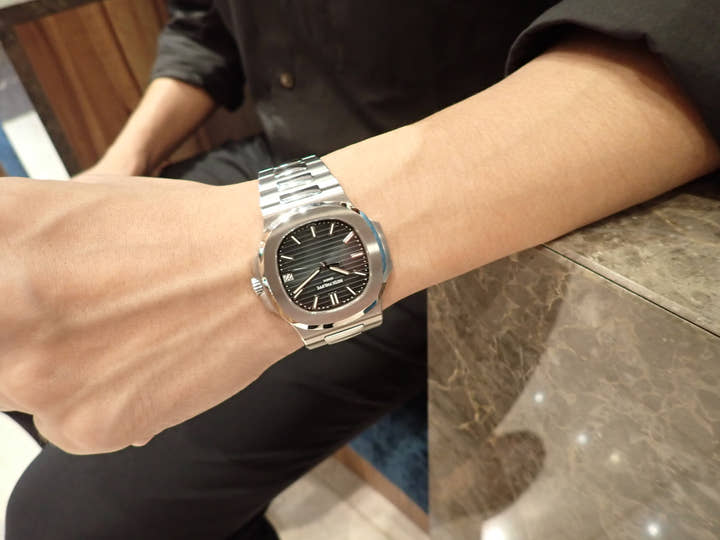 パテックフィリップ ノーチラス Ref.5711/1A-010 ブラックブルー文字盤 美品 nautilus-84