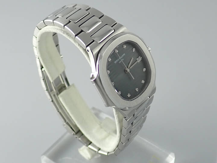 パテックフィリップ ノーチラス Ref.3900/1 ブルー文字盤 中古 nautilus-85