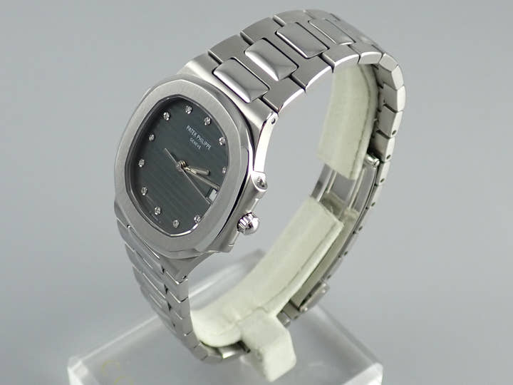 パテックフィリップ ノーチラス Ref.3900/1 ブルー文字盤 中古 nautilus-85
