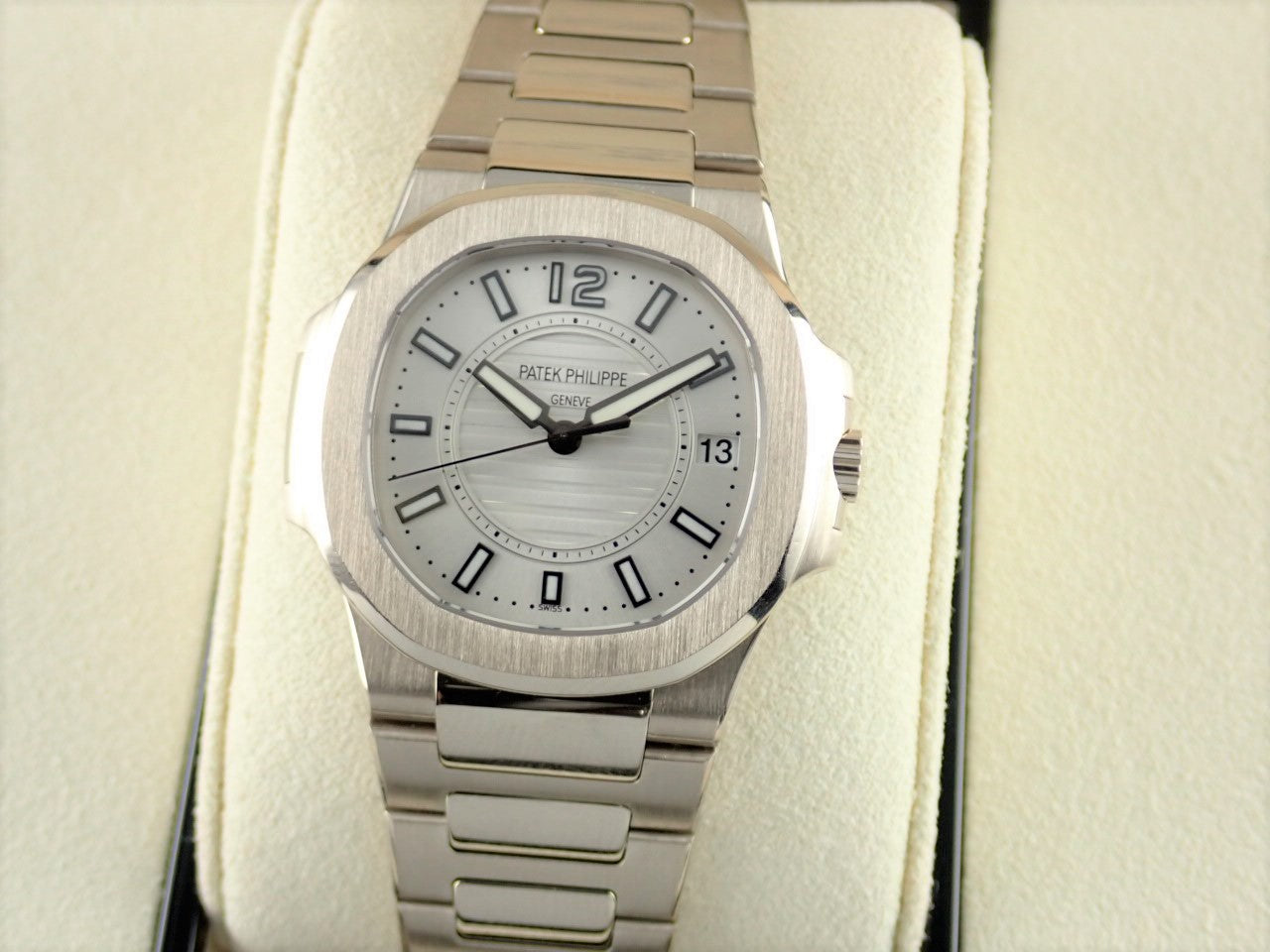 Patek Philippe Nautilus Quartz &lt;Warranty, Box, etc.&gt;