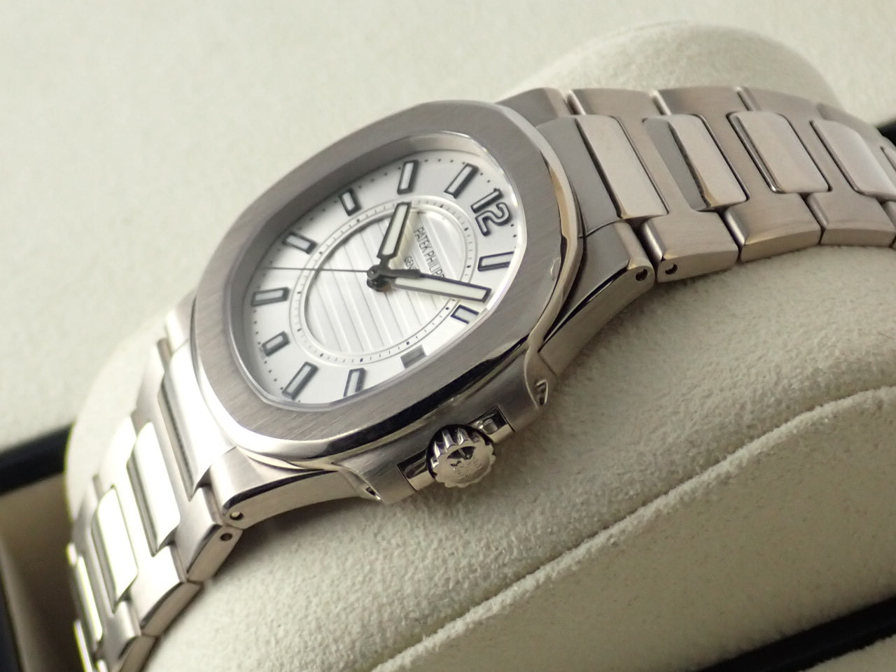 Patek Philippe Nautilus Quartz &lt;Warranty, Box, etc.&gt;