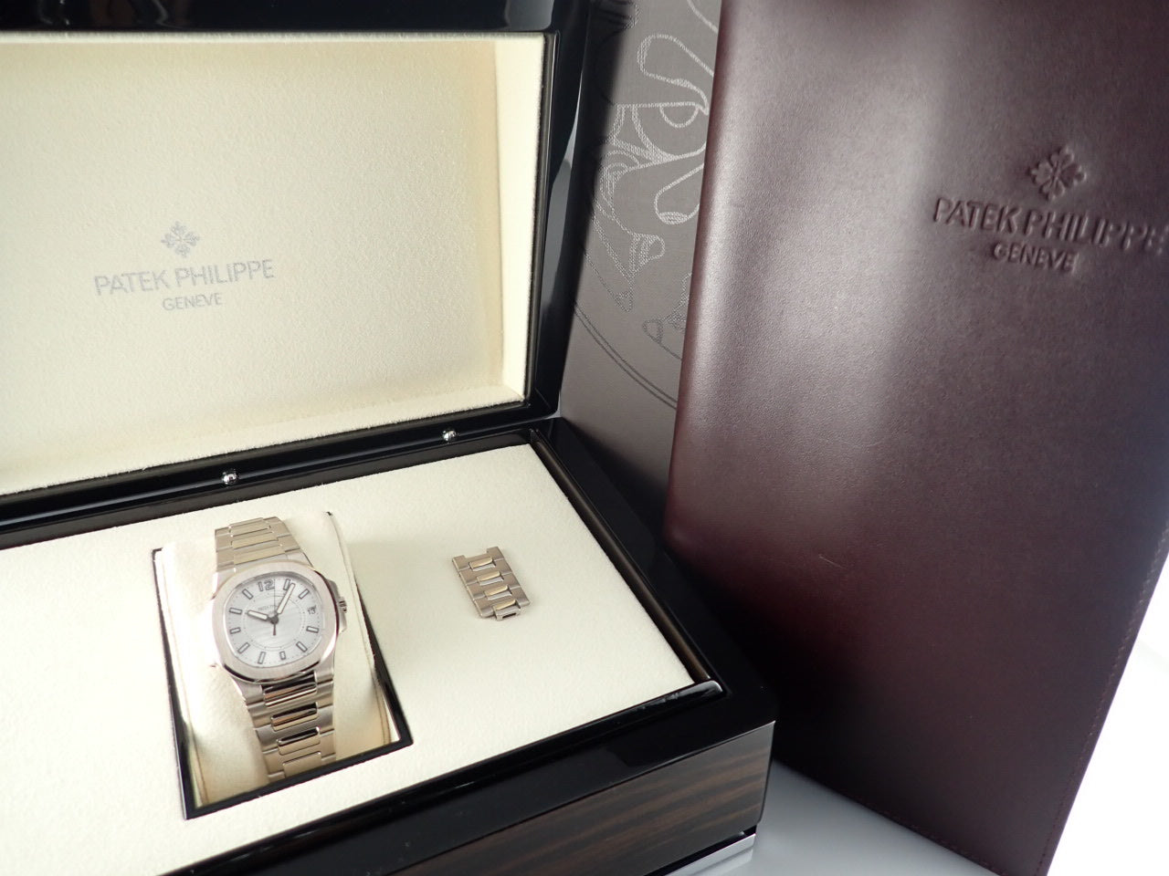 Patek Philippe Nautilus Quartz &lt;Warranty, Box, etc.&gt;