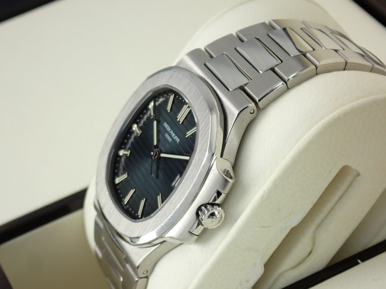 Patek Philippe Nautilus &lt;Warranty, Box, etc.&gt;