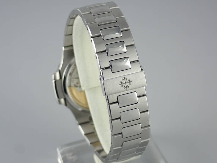 パテックフィリップ ノーチラス Ref.5800/1A-001 ダークブルー文字盤 中古 nautilus-89