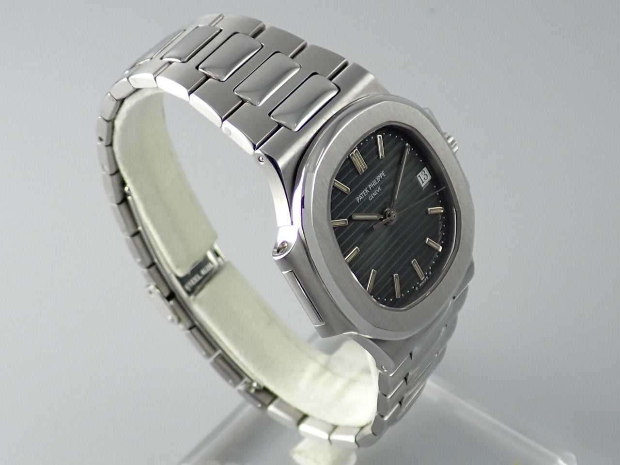 Patek Philippe Nautilus &lt;Warranty, Box, etc.&gt;