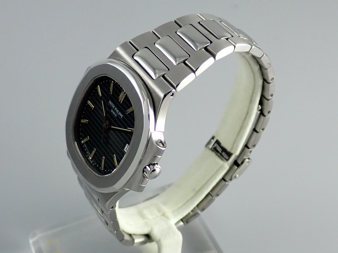 Patek Philippe Nautilus &lt;Warranty, Box, etc.&gt;