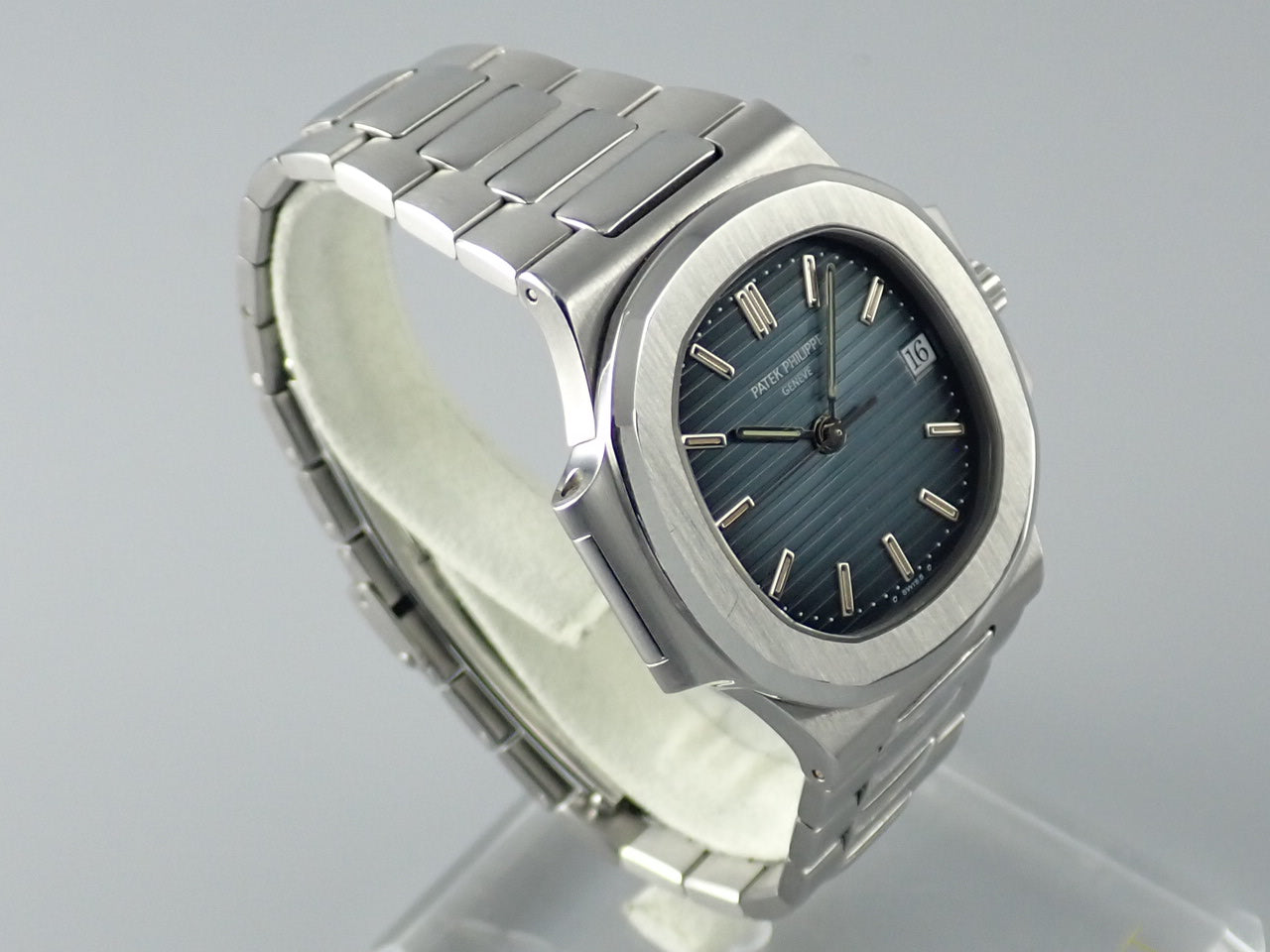 Patek Philippe Nautilus &lt;Warranty, Box, etc.&gt;