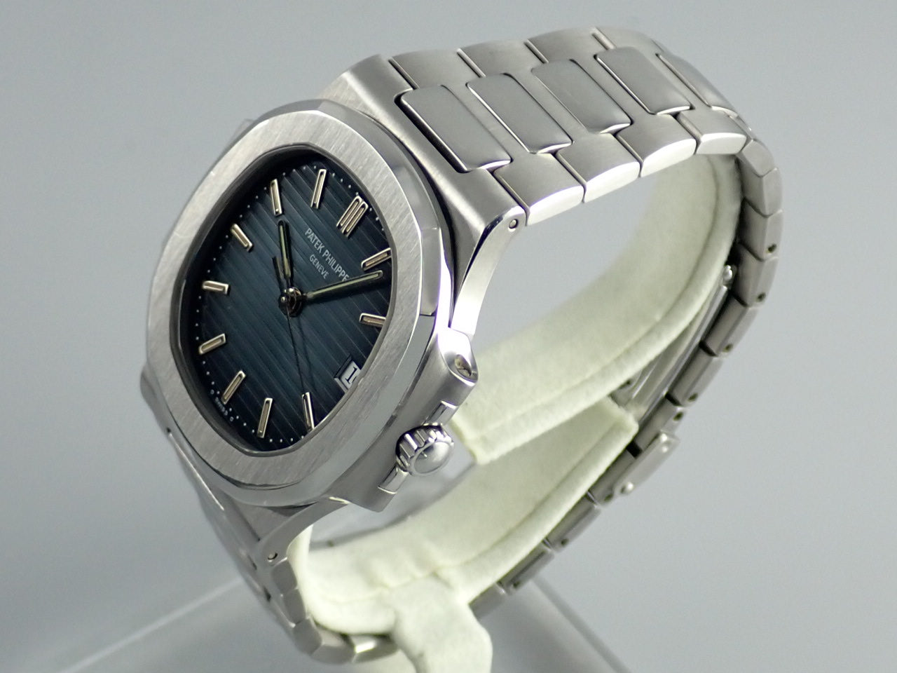 Patek Philippe Nautilus &lt;Warranty, Box, etc.&gt;