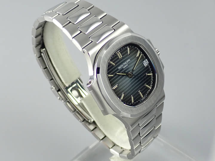 パテックフィリップ ノーチラス Ref.3800/1A-010 ダークブルー文字盤 中古 nautilus-92