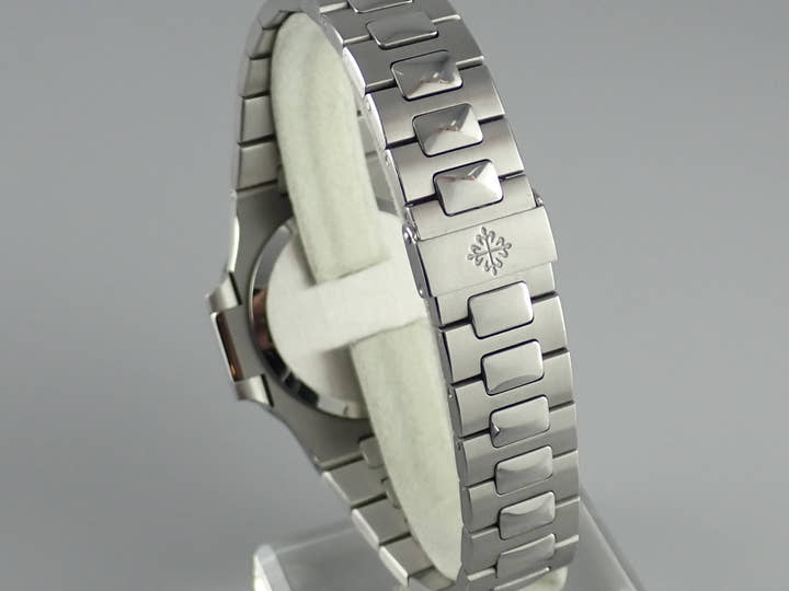 パテックフィリップ ノーチラス Ref.3800/1A-010 ダークブルー文字盤 中古 nautilus-92