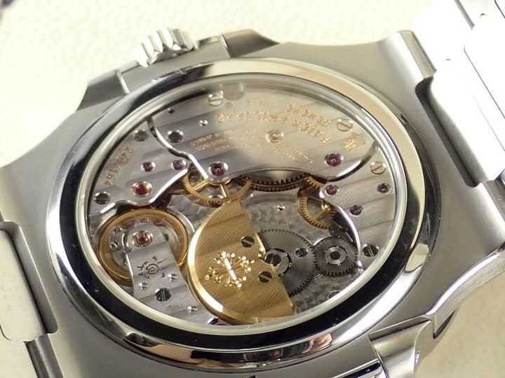 パテックフィリップ ノーチラス Ref.5712/1A-001 ブラックブルー文字盤 中古 nautilus-96