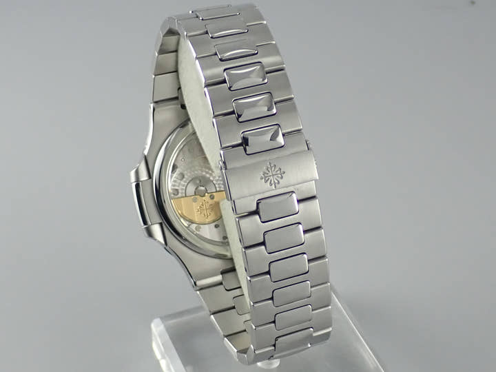 パテックフィリップ ノーチラス Ref.5712/1A-001 ブラックブルー文字盤 中古 nautilus-96