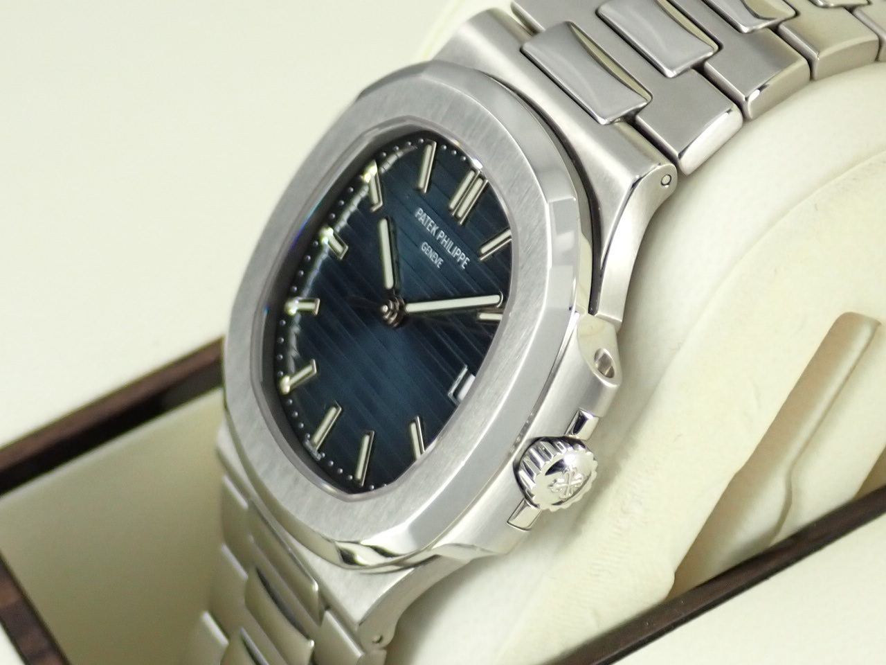 Patek Philippe Nautilus &lt;Warranty, Box, etc.&gt;