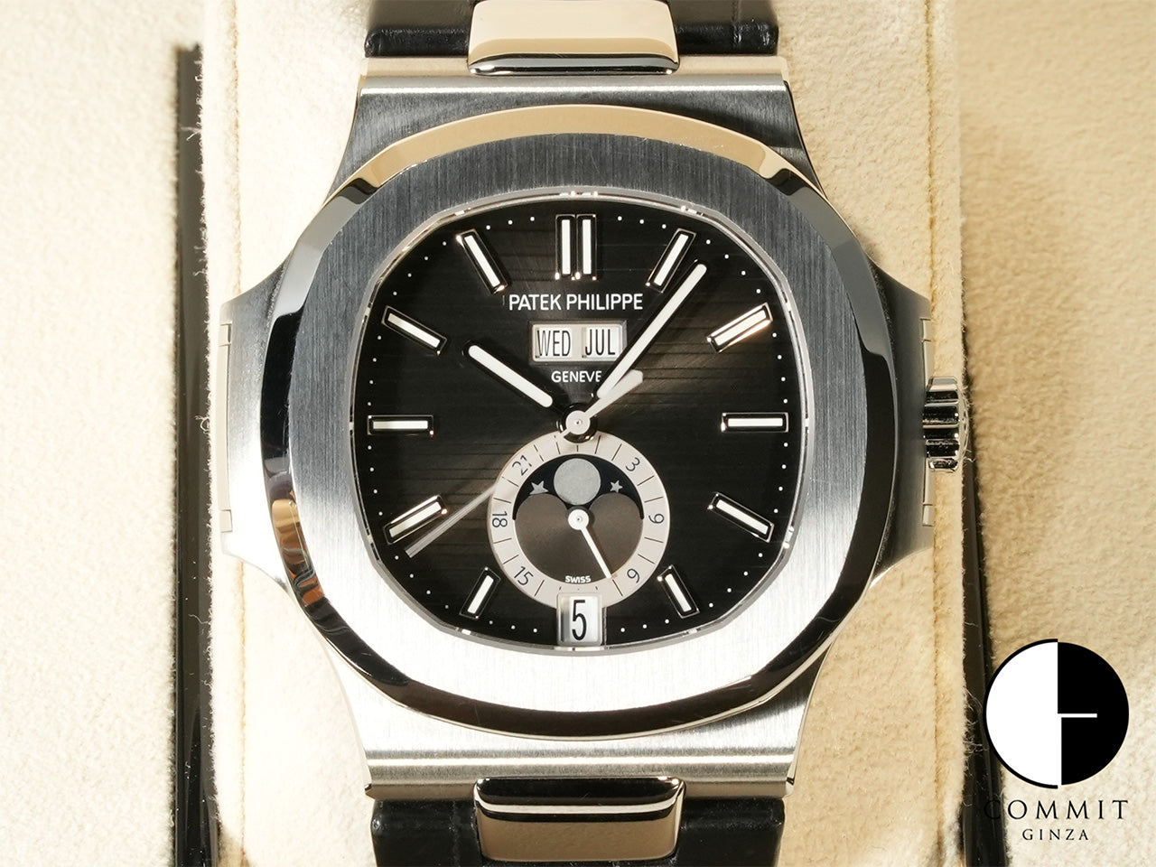 ノーチラス アニュアルカレンダー ムーンフェイズ Ref.5726A-001 (ID