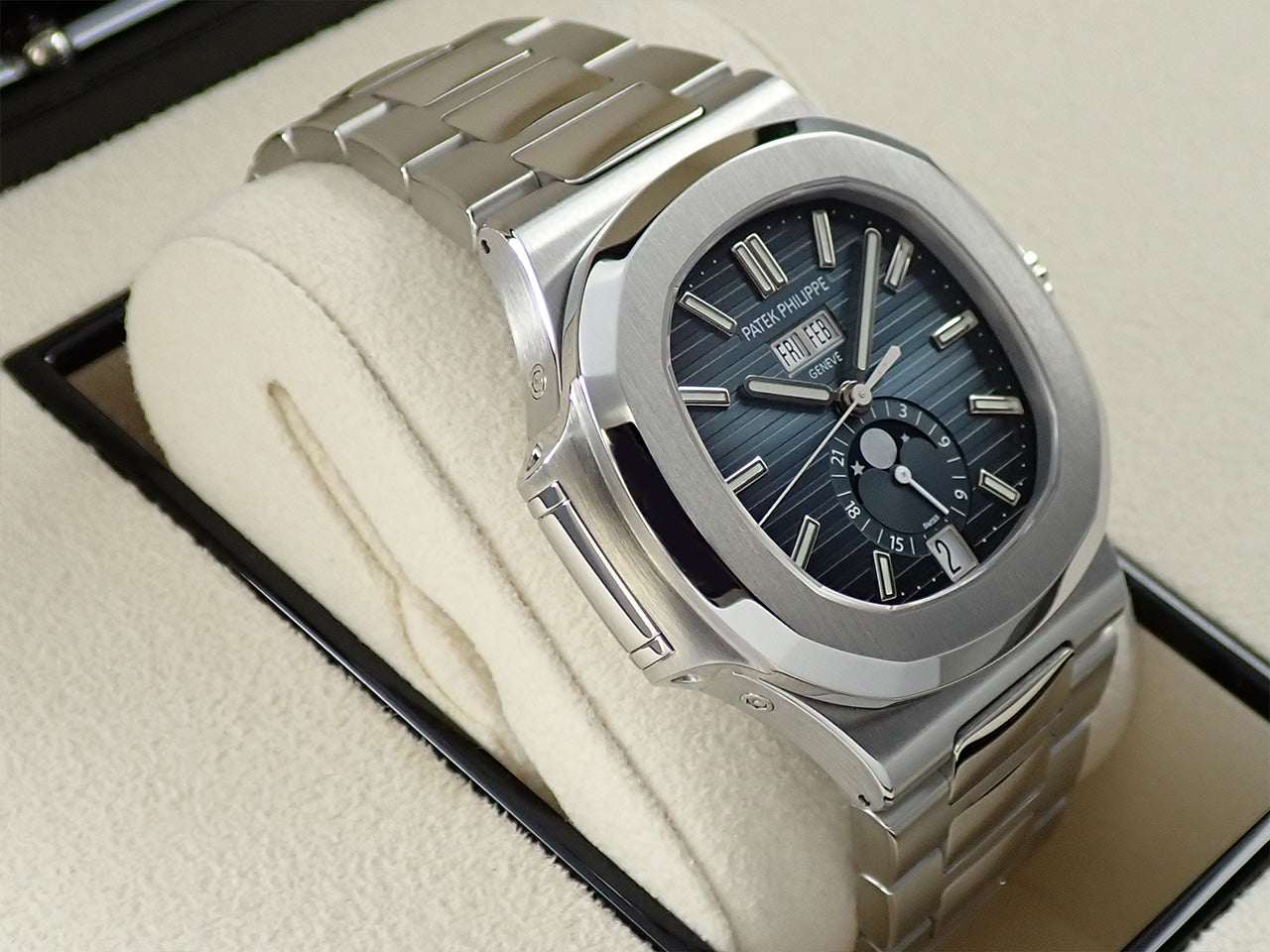 Patek Philippe Nautilus Annual Calendar Moon Phase &lt;Warranty, Box, etc.&gt;