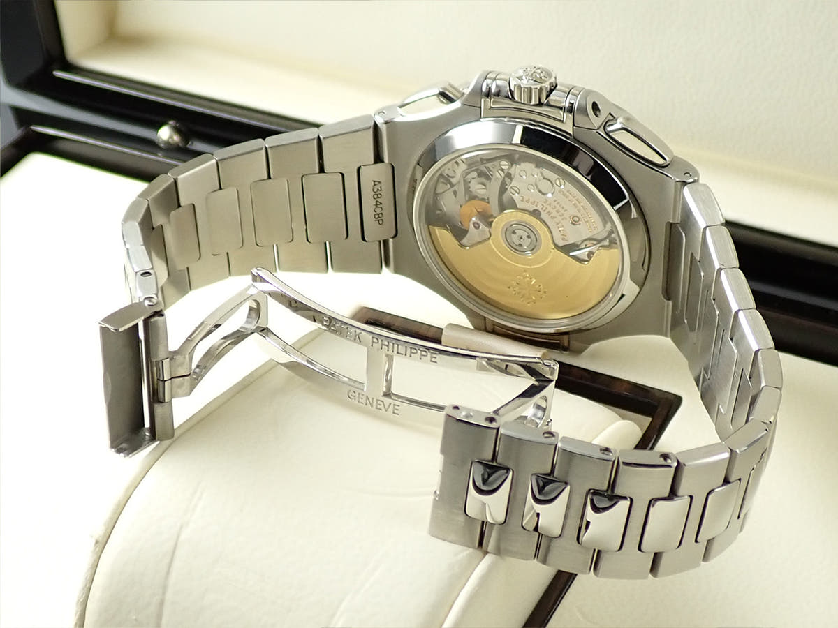 パテックフィリップ ノーチラス クロノグラフ Ref.5980/1A-001 ブルー文字盤 中古 L94HXC71