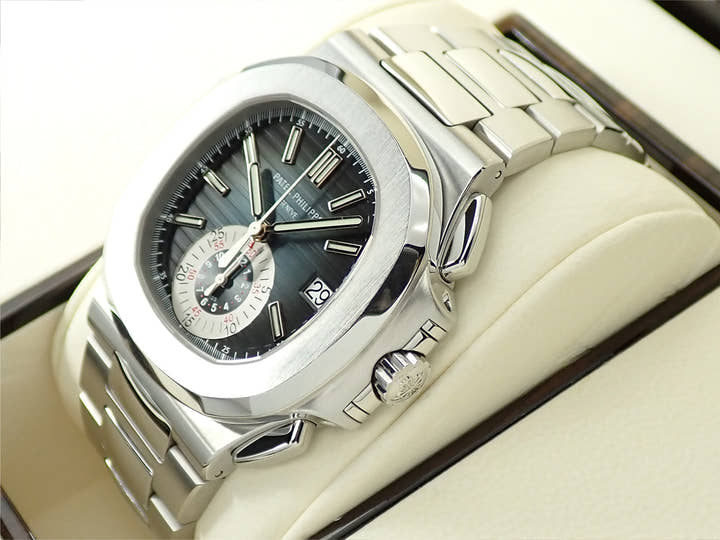 パテックフィリップ ノーチラス クロノグラフ Ref.5980/1A-001 ステンレススチール ブルー文字盤