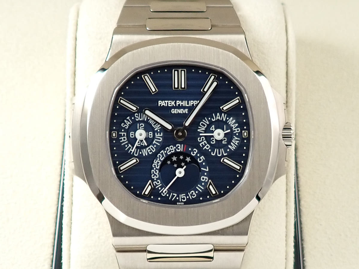 パテックフィリップ ノーチラス パーペチュアルカレンダー Ref.5740/1G-001 ブルー文字盤 美品 HM4LTXMM