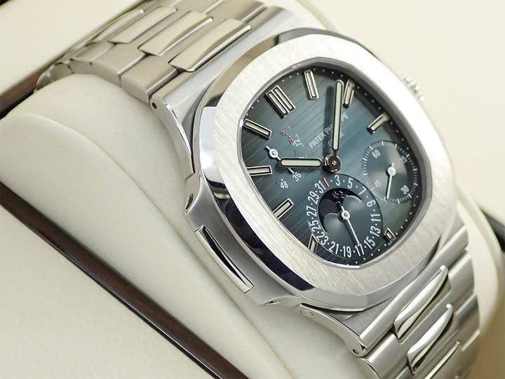 パテックフィリップ ノーチラス プチコンプリケーション Ref.5712/1A-001 ステンレススチール ブルー文字盤