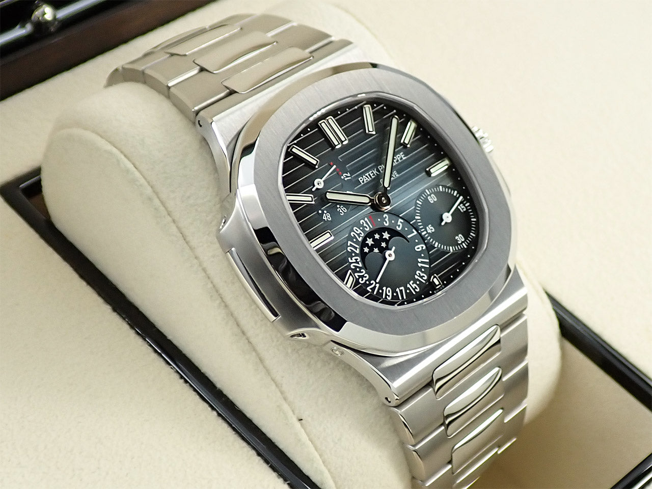 Patek Philippe Nautilus Petite Complication &lt;Warranty, Box, etc.&gt;