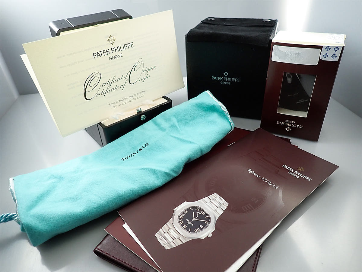 パテックフィリップ ノーチラス パワーリザーブ TIFFANY Ref.3710/1A-001 ブラック文字盤 デッドストック K1UJ6678