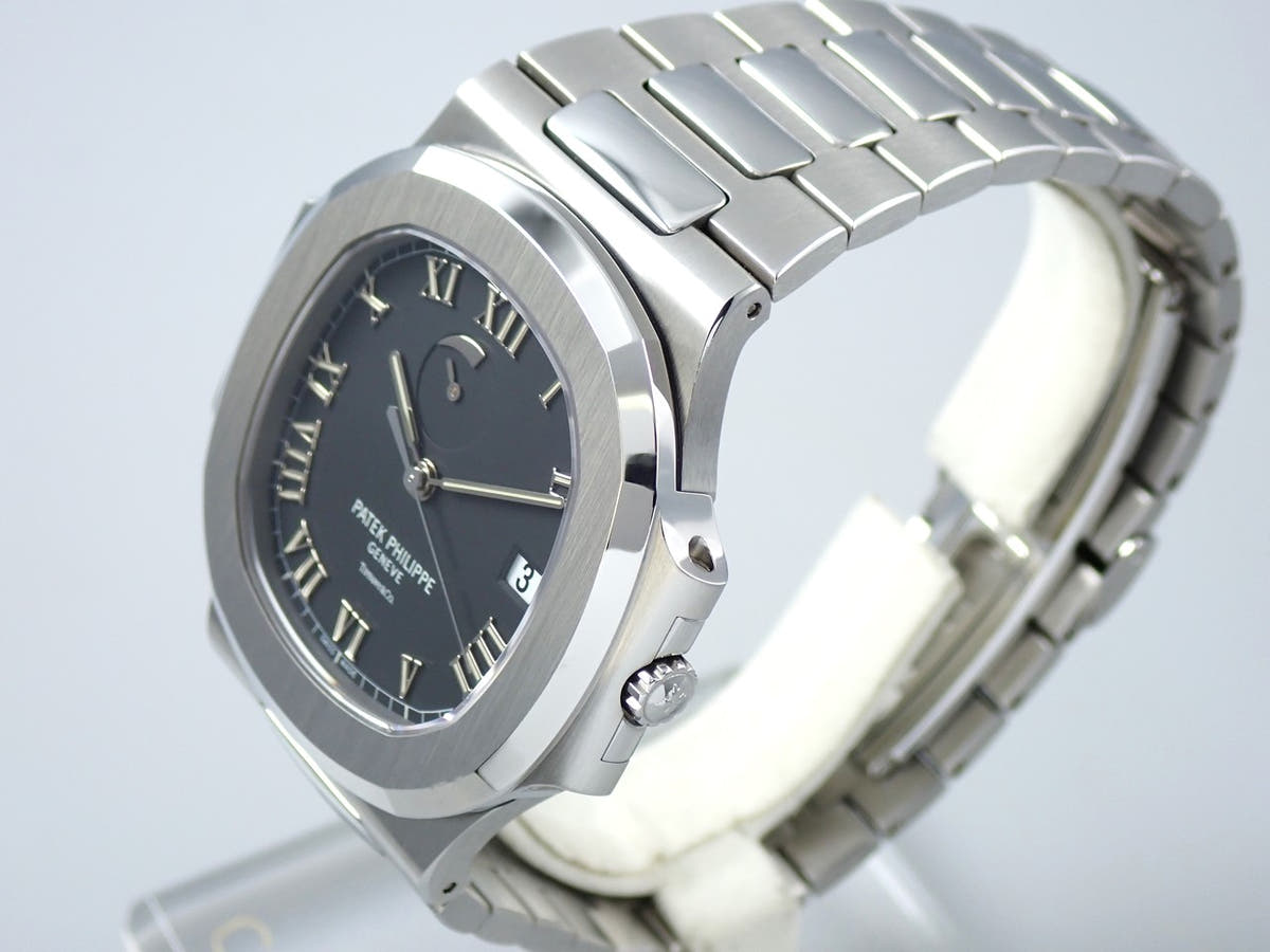 パテックフィリップ ノーチラス パワーリザーブ TIFFANY Ref.3710/1A-001 ブラック文字盤 デッドストック A1W5XVZH