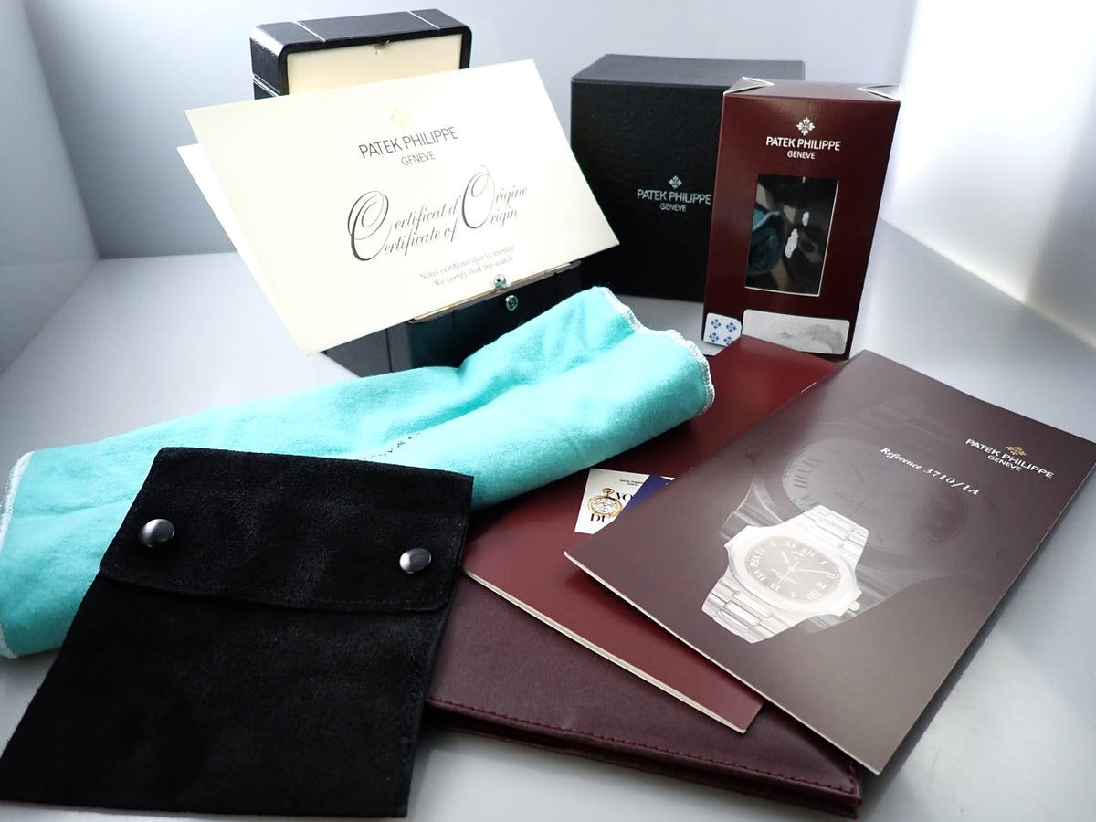 パテックフィリップ ノーチラス パワーリザーブ TIFFANY Ref.3710/1A-001 ブラック文字盤 デッドストック A1W5XVZH
