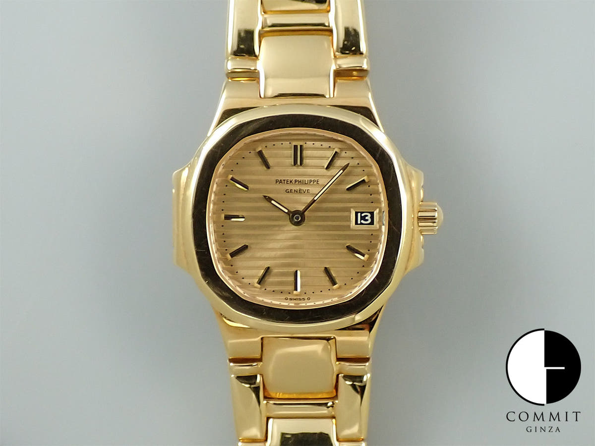 Patek Philippe Nautilus Quartz Ref. 4700/51J-016 Yellow Gold Gold Dial