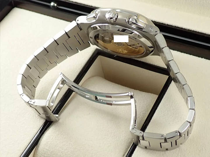 パテックフィリップ ノーチラス トラベルタイム クロノグラフ Ref.5990/1A-001 ステンレススチール ブラックグラデーション文字盤