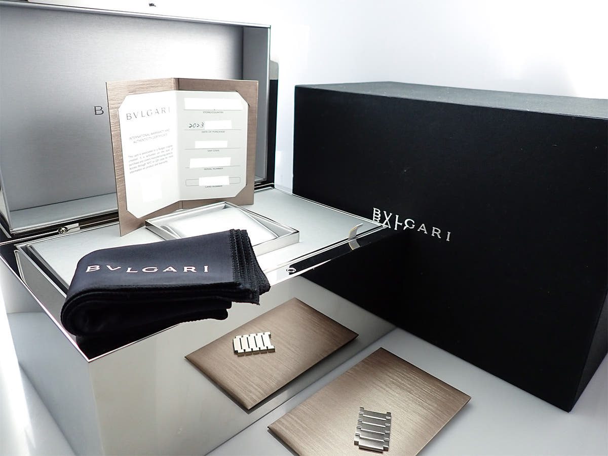 ブルガリ オクト　フィニッシモ　妹島和世 Ref.103710 グレー文字盤 未使用 1XHZXYZR