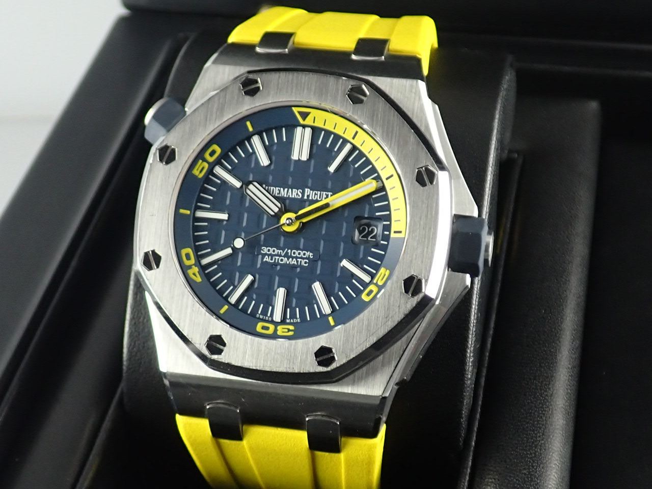 Audemars Piguet Royal Oak Offshore Diver Boutique Limited Edition &lt;Warranty, Box, etc.&gt;