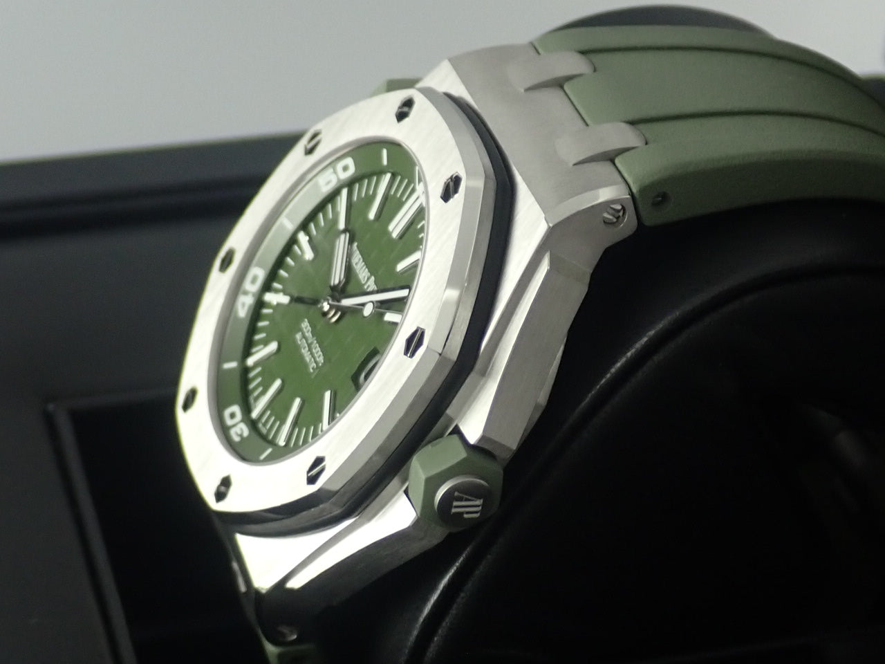 Audemars Piguet Royal Oak Offshore Diver &lt;Warranty, Box, etc.&gt;