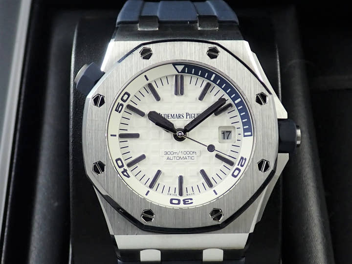 Audemars Piguet Royal Oak Offshore Diver Ref. 15710ST.OO.A010CA.01 Stainless Steel White Dial