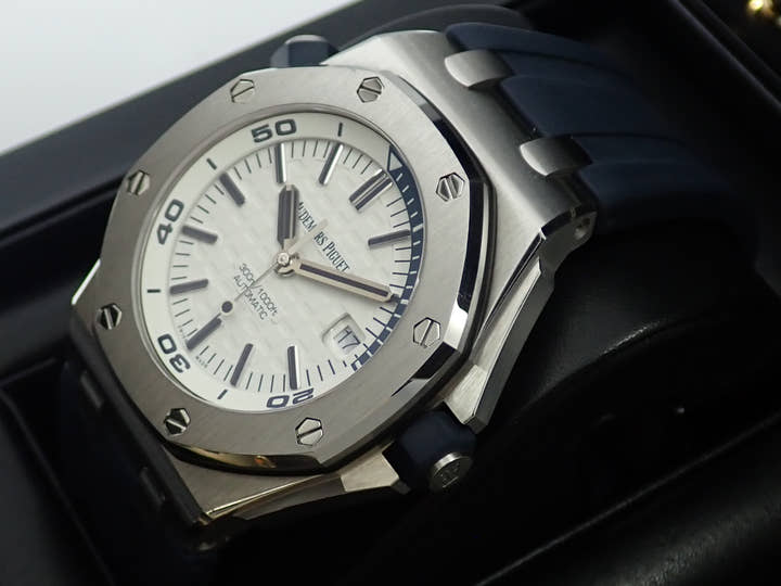 Audemars Piguet Royal Oak Offshore Diver Ref. 15710ST.OO.A010CA.01 Stainless Steel White Dial