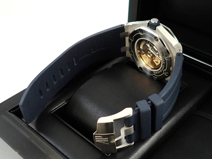 オーデマピゲ ロイヤルオーク オフショア ダイバー Ref.15710ST.OO.A010CA.01 ステンレススチール ホワイト文字盤