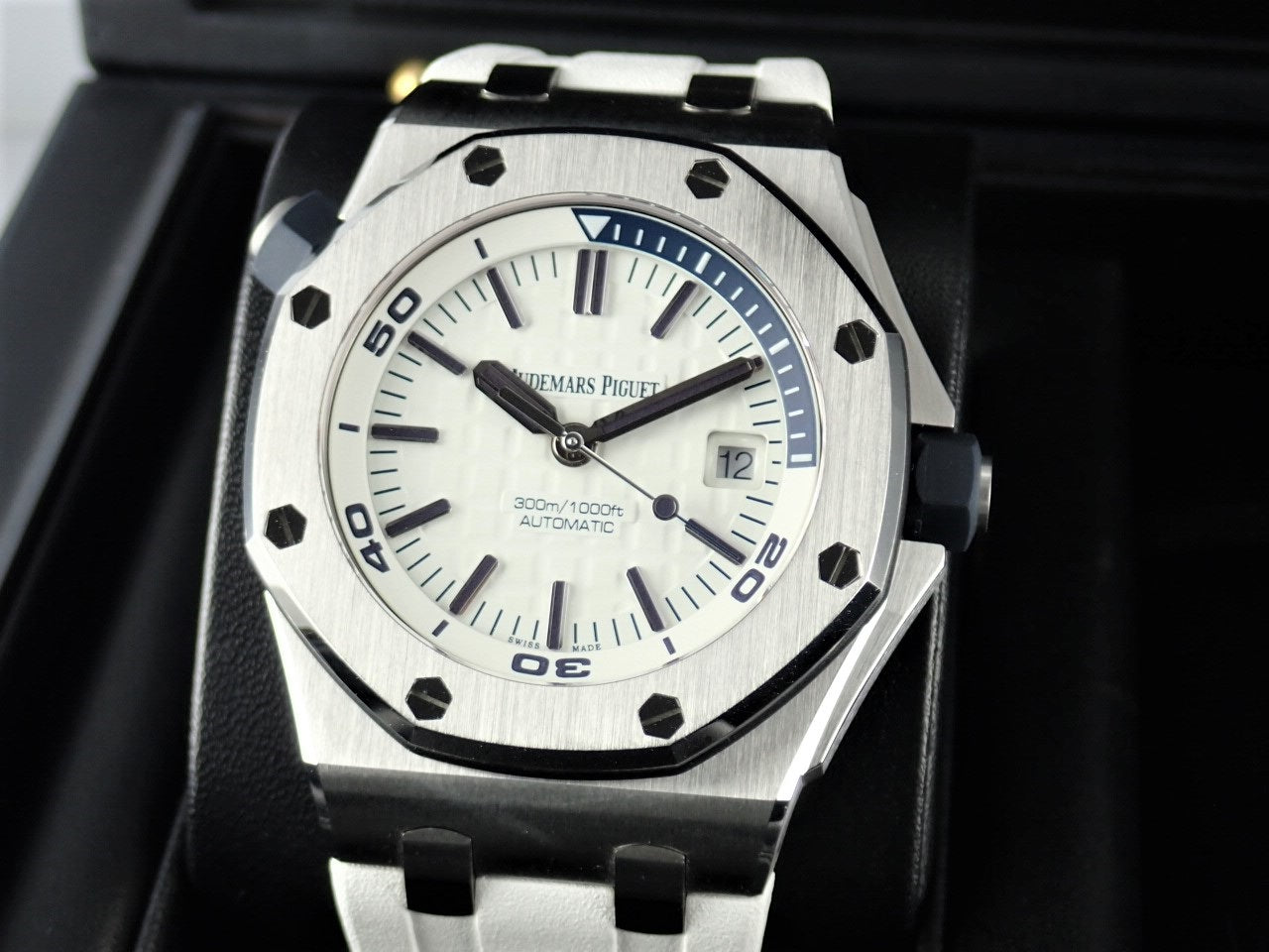 Audemars Piguet Royal Oak Offshore Diver Ref.15710ST.OO.A010CA.01