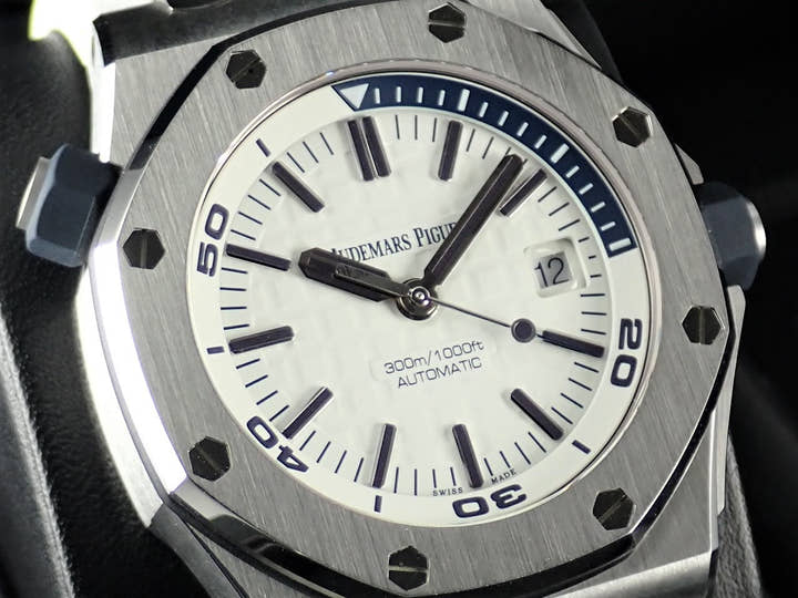 オーデマピゲ ロイヤルオーク Ref.15710ST.OO.A010CA.01 ホワイト文字盤 中古 offshore-9