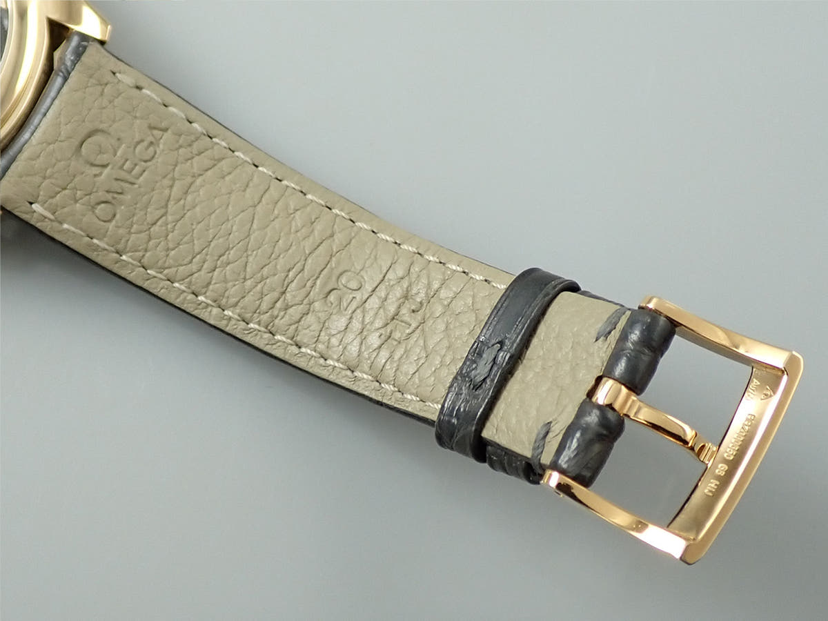オメガ デ・ヴィル トレゾア コーアクシャル マスター クロノメーター パワーリザーブ 40M﻿M Ref.435.53.40.22.02.001 シルバー文字盤 中古 92A1A873