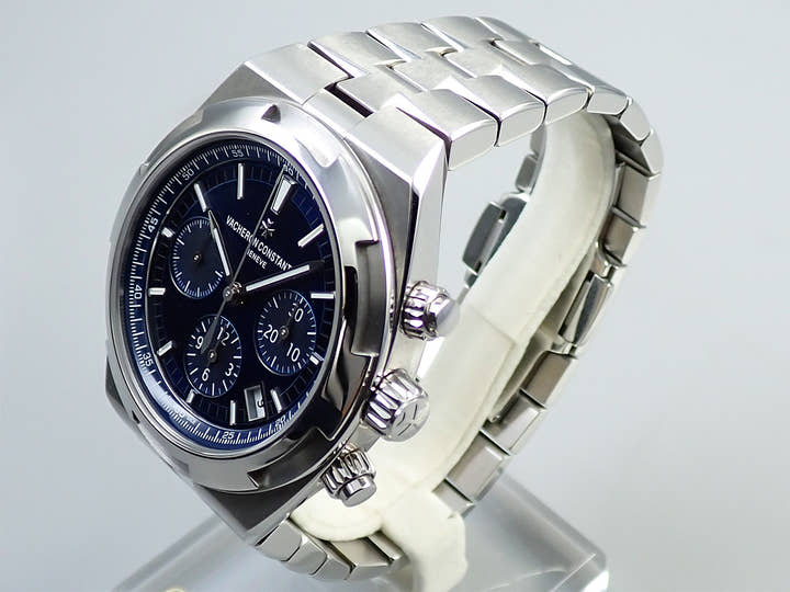 ヴァシュロンコンスタンタン オーヴァーシーズ クロノグラフ Ref.5500V/110A-B148 ブルー文字盤 中古 AF21A738