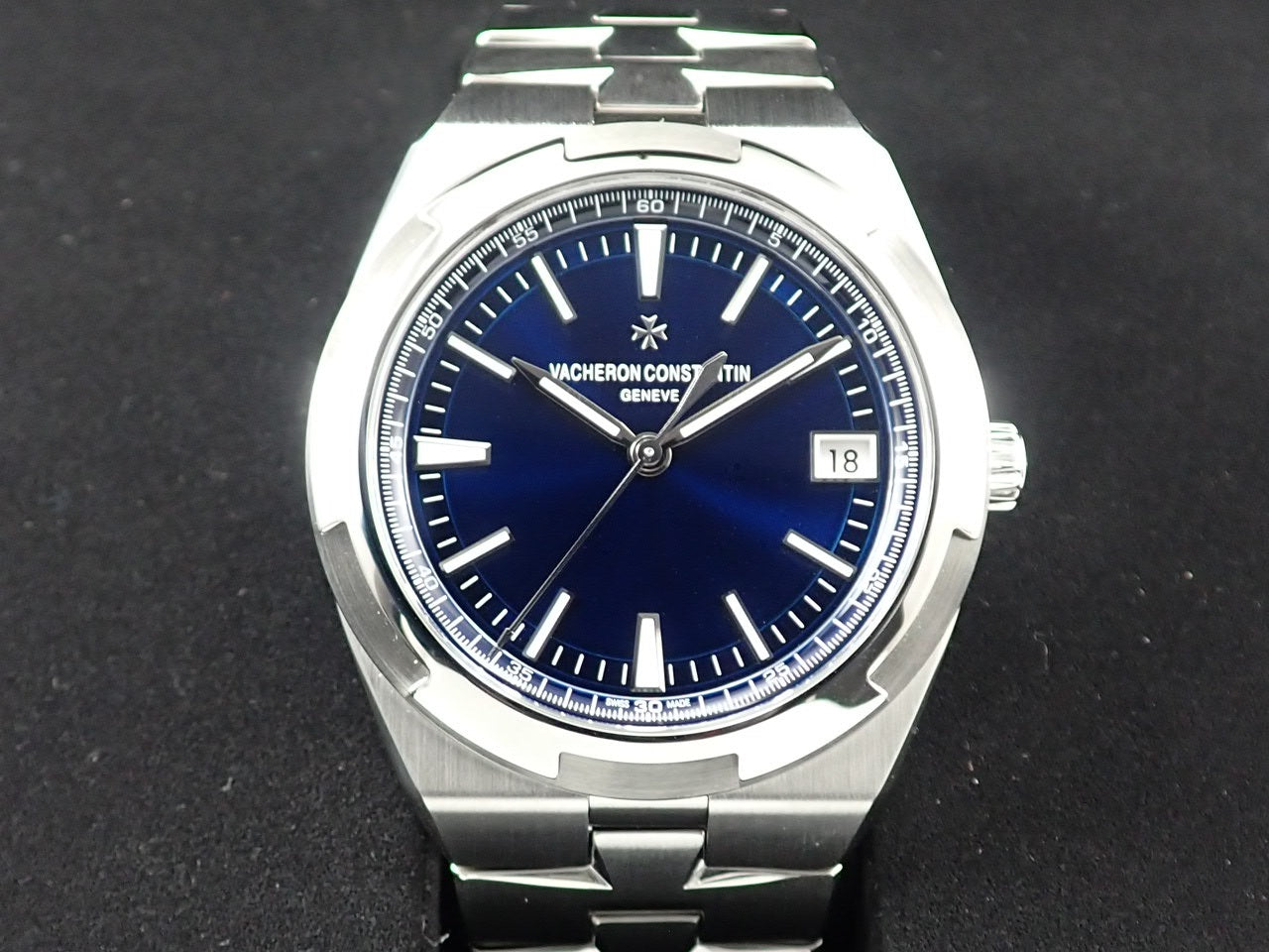 Vacheron Constantin Overseas Blue Dial [Unused] &lt;Warranty Box and Others&gt;